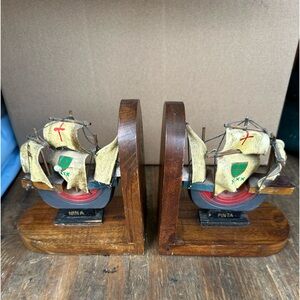 Vintage Wooden Nina & Pinta ship bookends